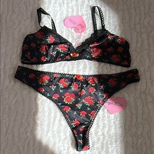 Sugar Thrillz Black Bed of Red Roses Floral polka dot Lingerie Set women large